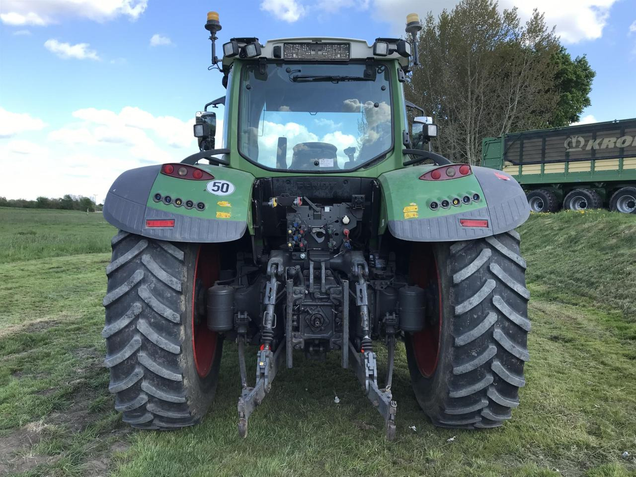 Fendt 724 Vario - جرار: صورة 5 Fendt 724 Vario - جرار: صورة 5