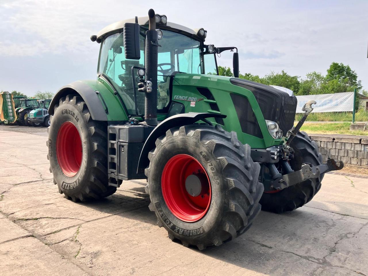 Fendt 826 Profi Plus - جرار: صورة 4 Fendt 826 Profi Plus - جرار: صورة 4
