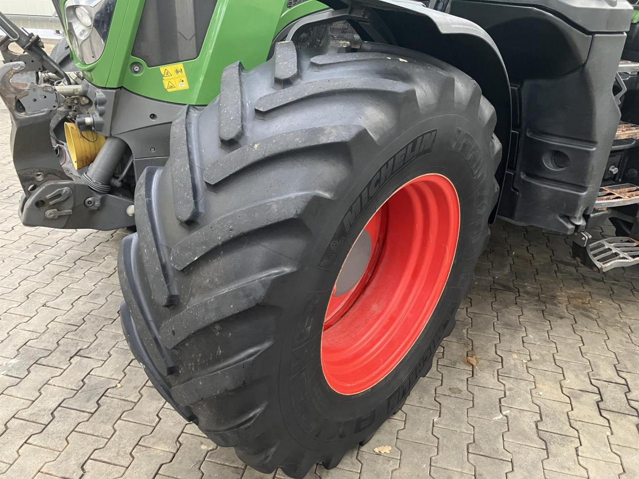 Fendt 826 Vario ProfiPlus - جرار: صورة 2 Fendt 826 Vario ProfiPlus - جرار: صورة 2