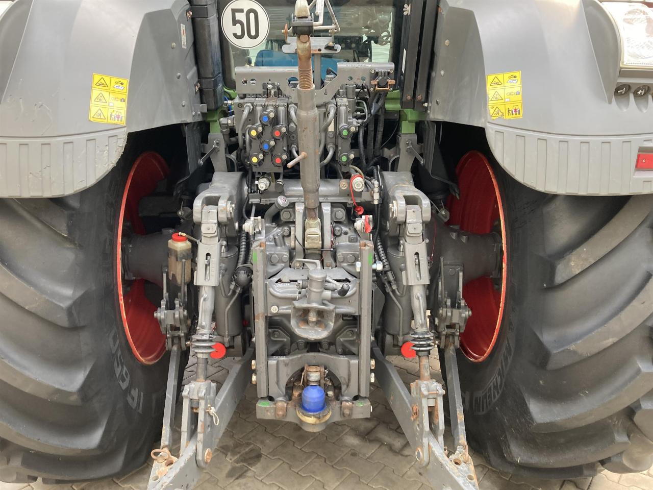 Fendt 828 Profi Plus - جرار: صورة 5 Fendt 828 Profi Plus - جرار: صورة 5