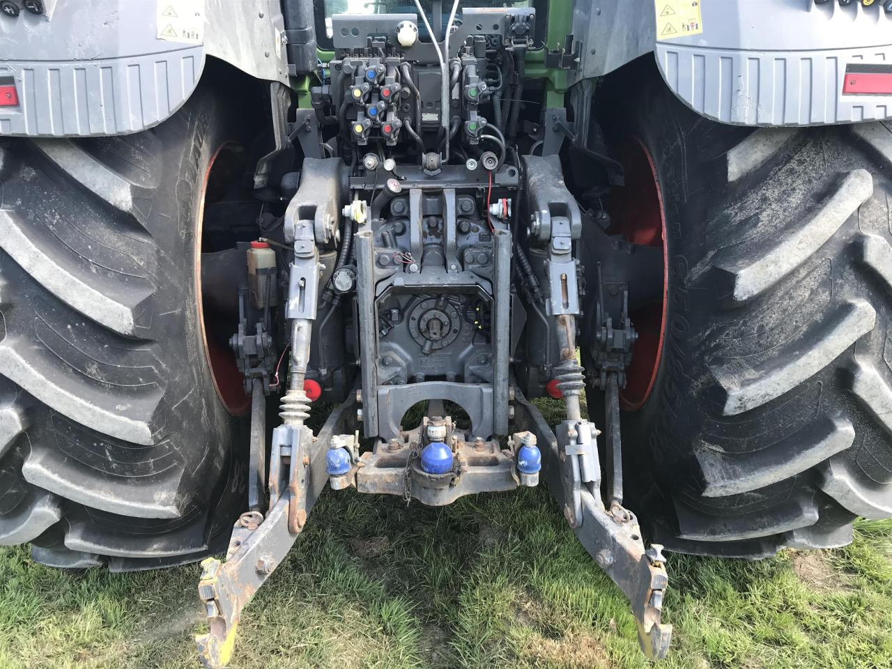 جرار Fendt 828 Vario: صورة 7