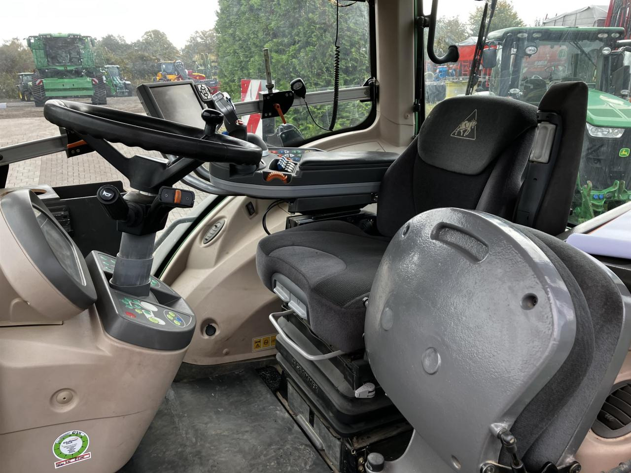 Fendt 828 Vario - جرار: صورة 5 Fendt 828 Vario - جرار: صورة 5