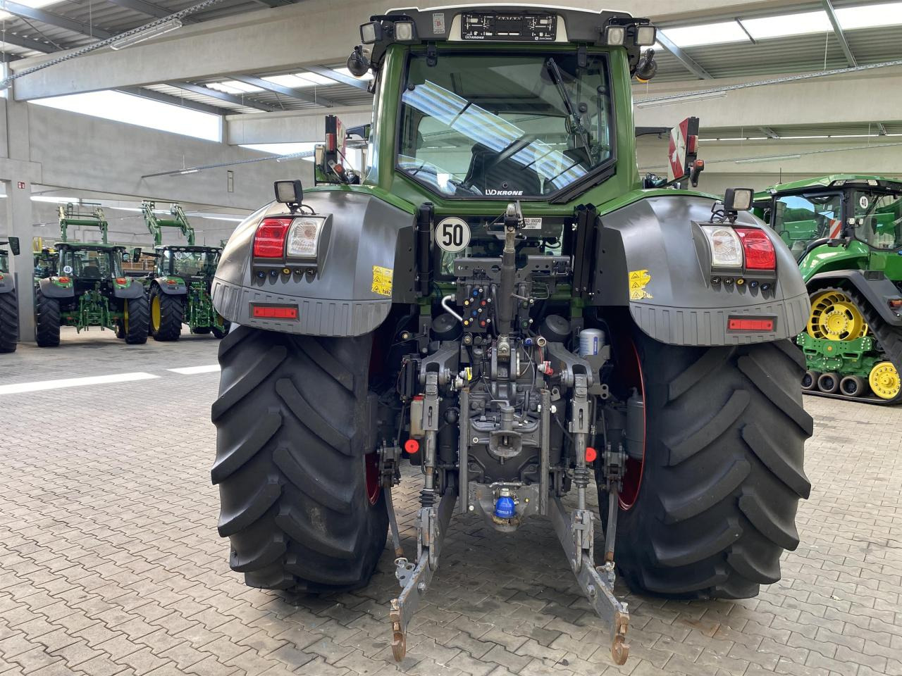 Fendt 933 Vario Profi Plus - جرار: صورة 2 Fendt 933 Vario Profi Plus - جرار: صورة 2