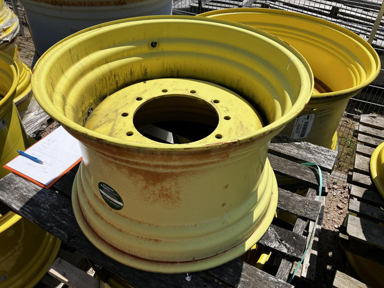 John Deere 18x28 - إطارات - الآلات الزراعية: صورة 3 John Deere 18x28 - إطارات - الآلات الزراعية: صورة 3