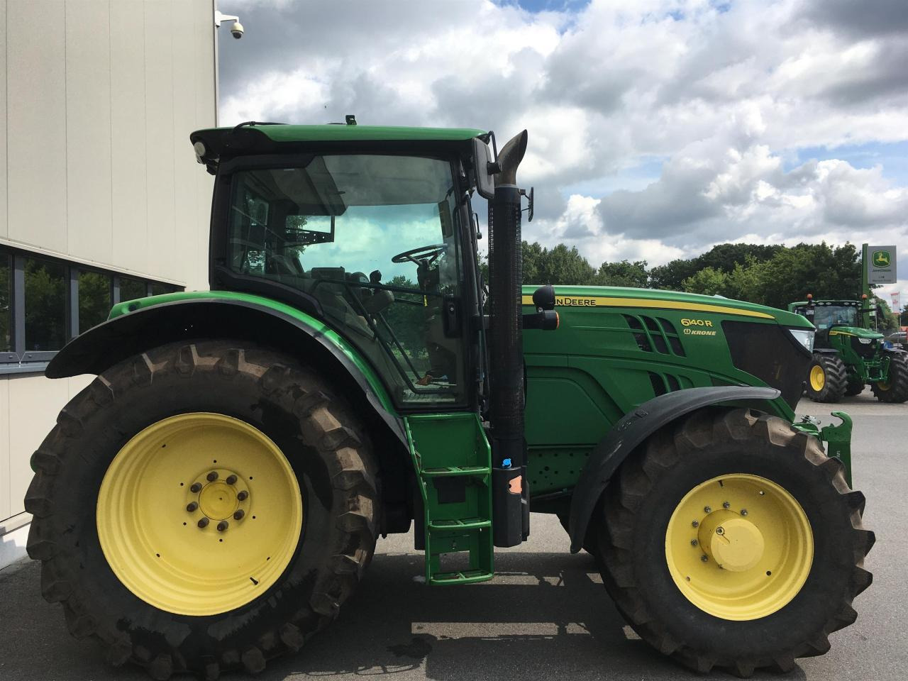 John Deere 6140R - جرار: صورة 2 John Deere 6140R - جرار: صورة 2