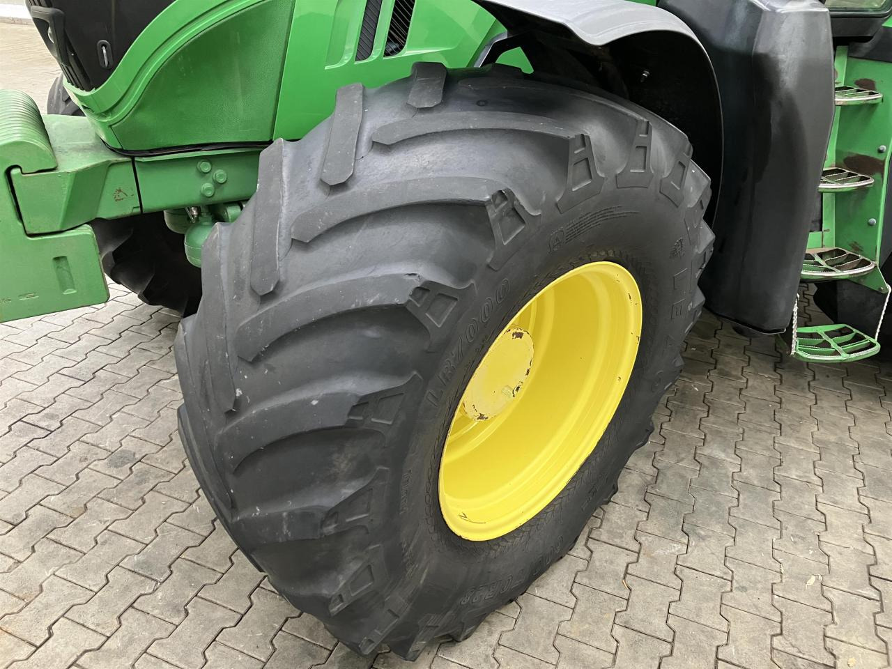 John Deere 6170R - جرار: صورة 2 John Deere 6170R - جرار: صورة 2
