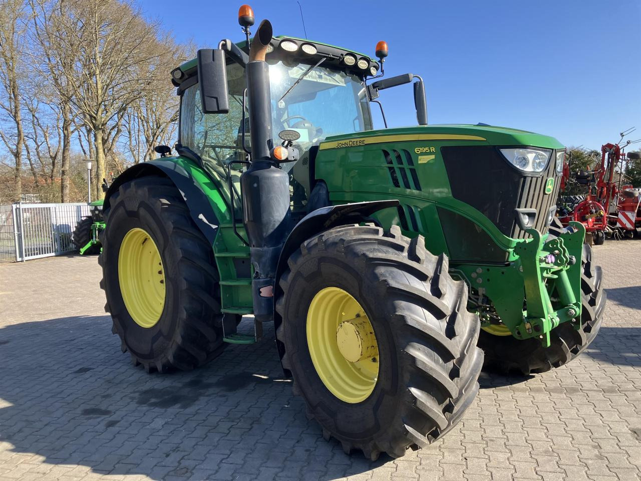 John Deere 6195R - جرار: صورة 1 John Deere 6195R - جرار: صورة 1
