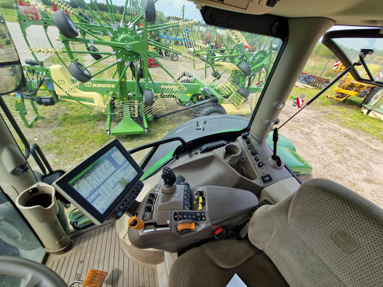 John Deere 6215R - جرار: صورة 5 John Deere 6215R - جرار: صورة 5