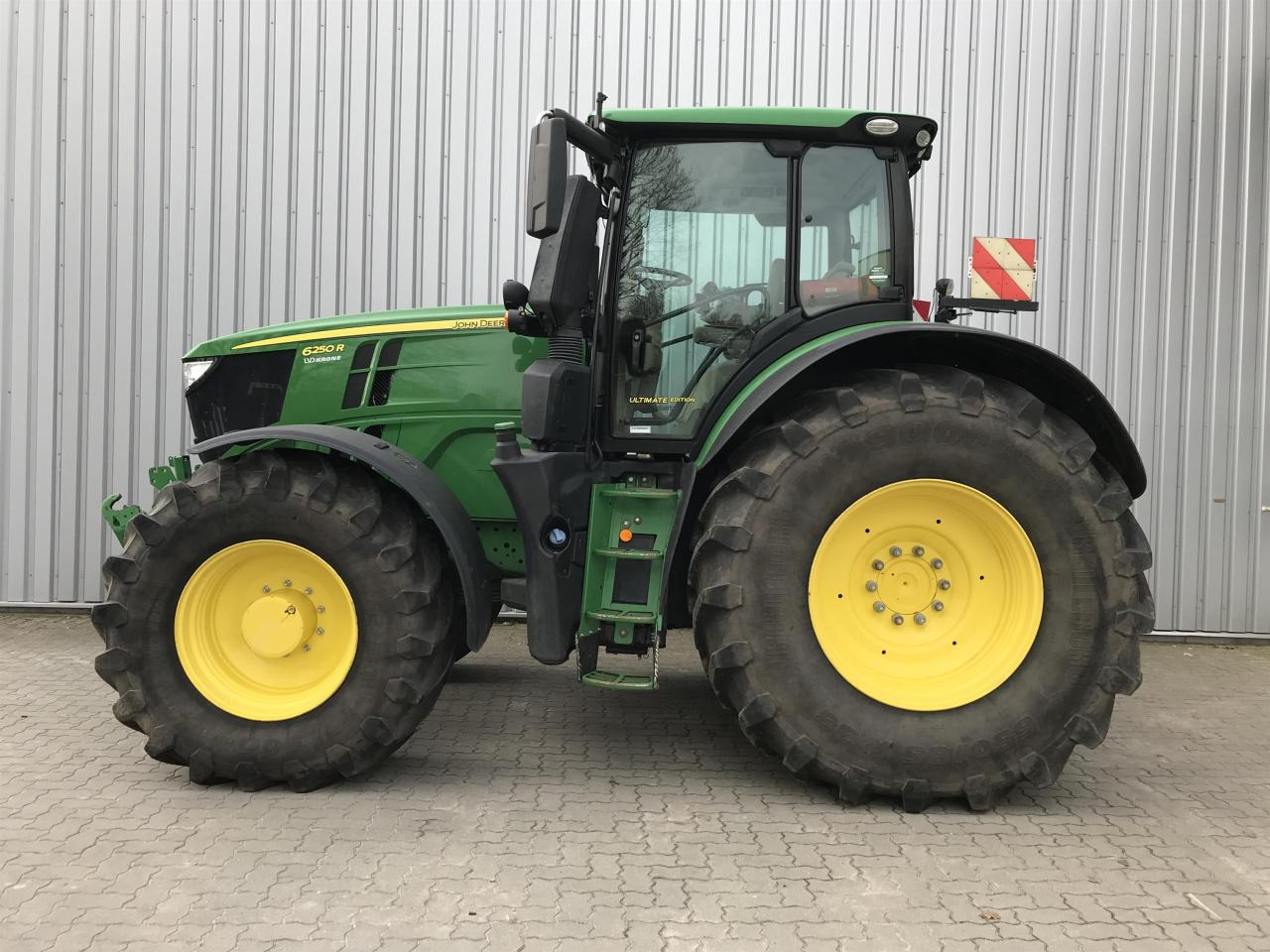 John Deere 6250R - جرار: صورة 1 John Deere 6250R - جرار: صورة 1