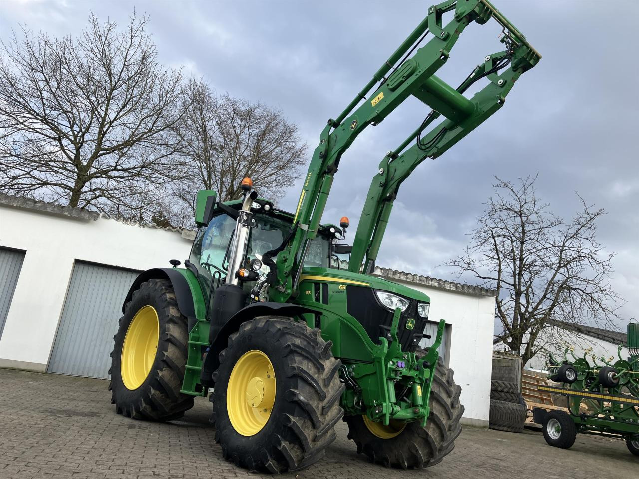 John Deere 6R 155 - جرار: صورة 2 John Deere 6R 155 - جرار: صورة 2