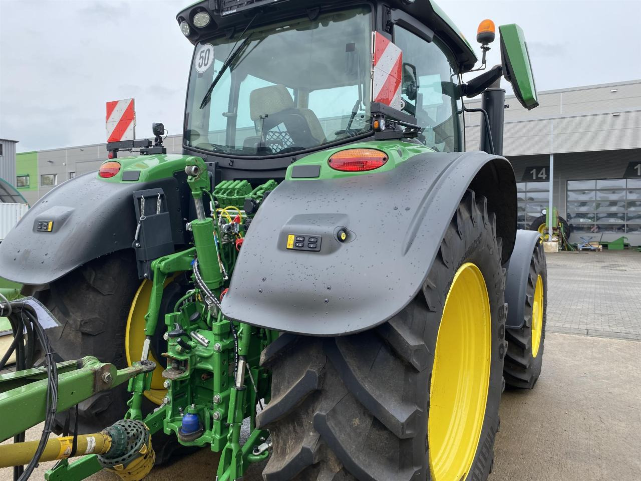 John Deere 6R 155 - جرار: صورة 4 John Deere 6R 155 - جرار: صورة 4