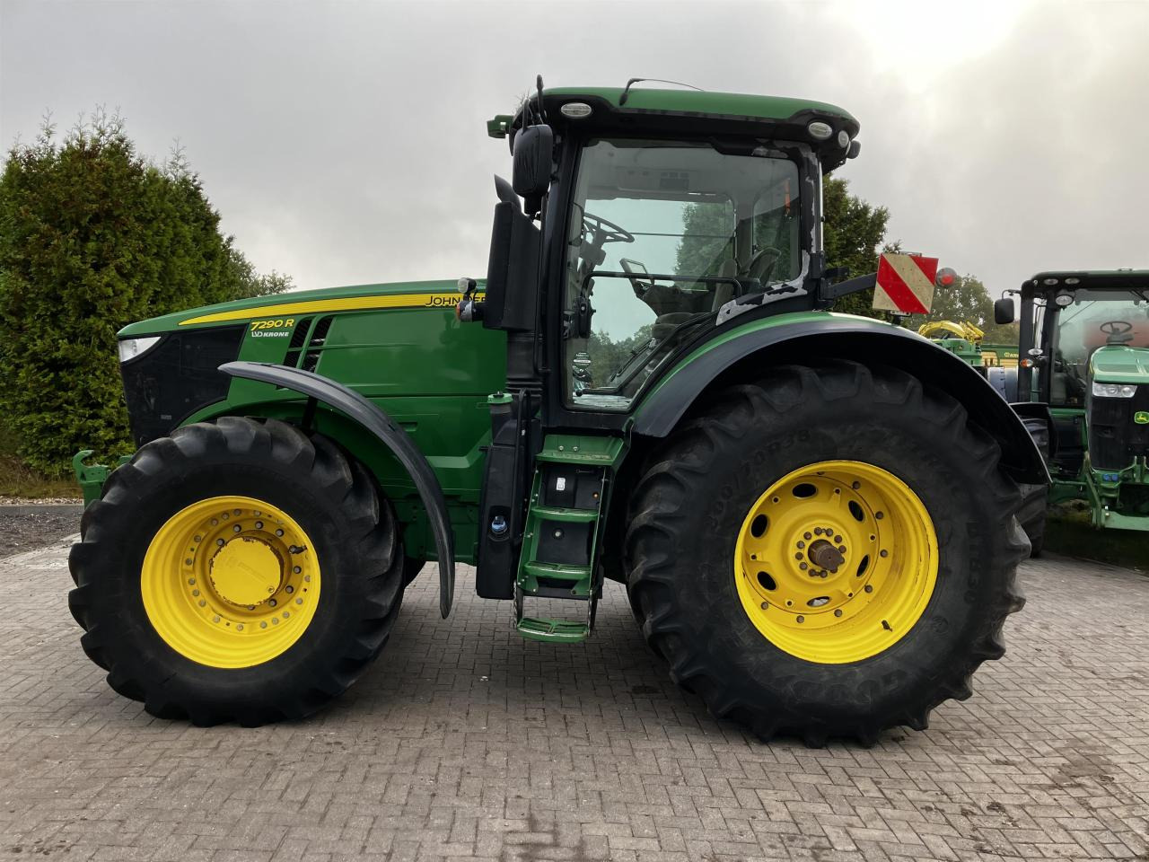 John Deere 7290R - جرار: صورة 1 John Deere 7290R - جرار: صورة 1