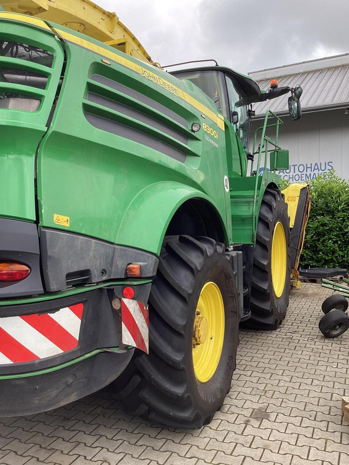 John Deere 8300 - حصادة الأعلاف: صورة 4 John Deere 8300 - حصادة الأعلاف: صورة 4