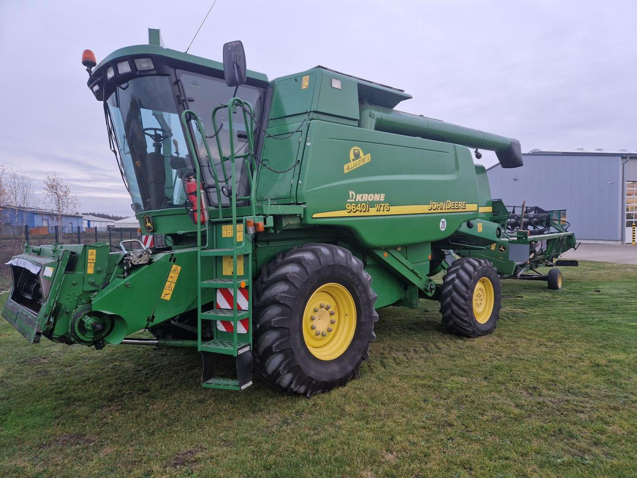 John Deere 9640i WTS HM - حصادة موحَّدة: صورة 1 John Deere 9640i WTS HM - حصادة موحَّدة: صورة 1