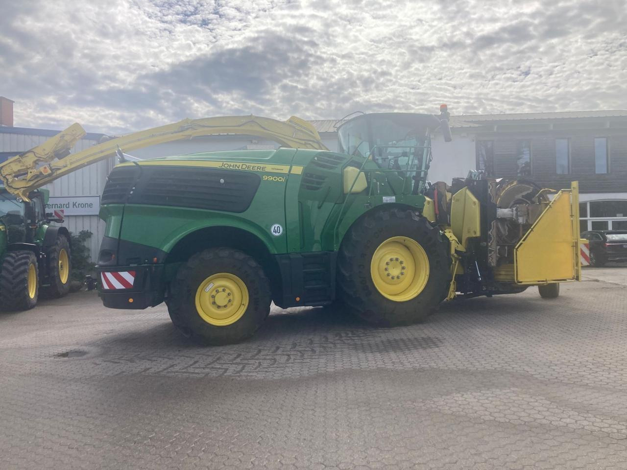 John Deere 9900i - حصادة الأعلاف: صورة 4 John Deere 9900i - حصادة الأعلاف: صورة 4