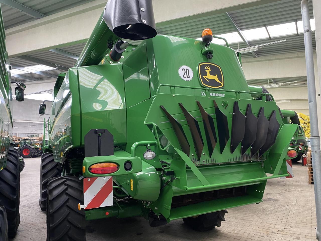 John Deere T550i - حصادة موحَّدة: صورة 4 John Deere T550i - حصادة موحَّدة: صورة 4
