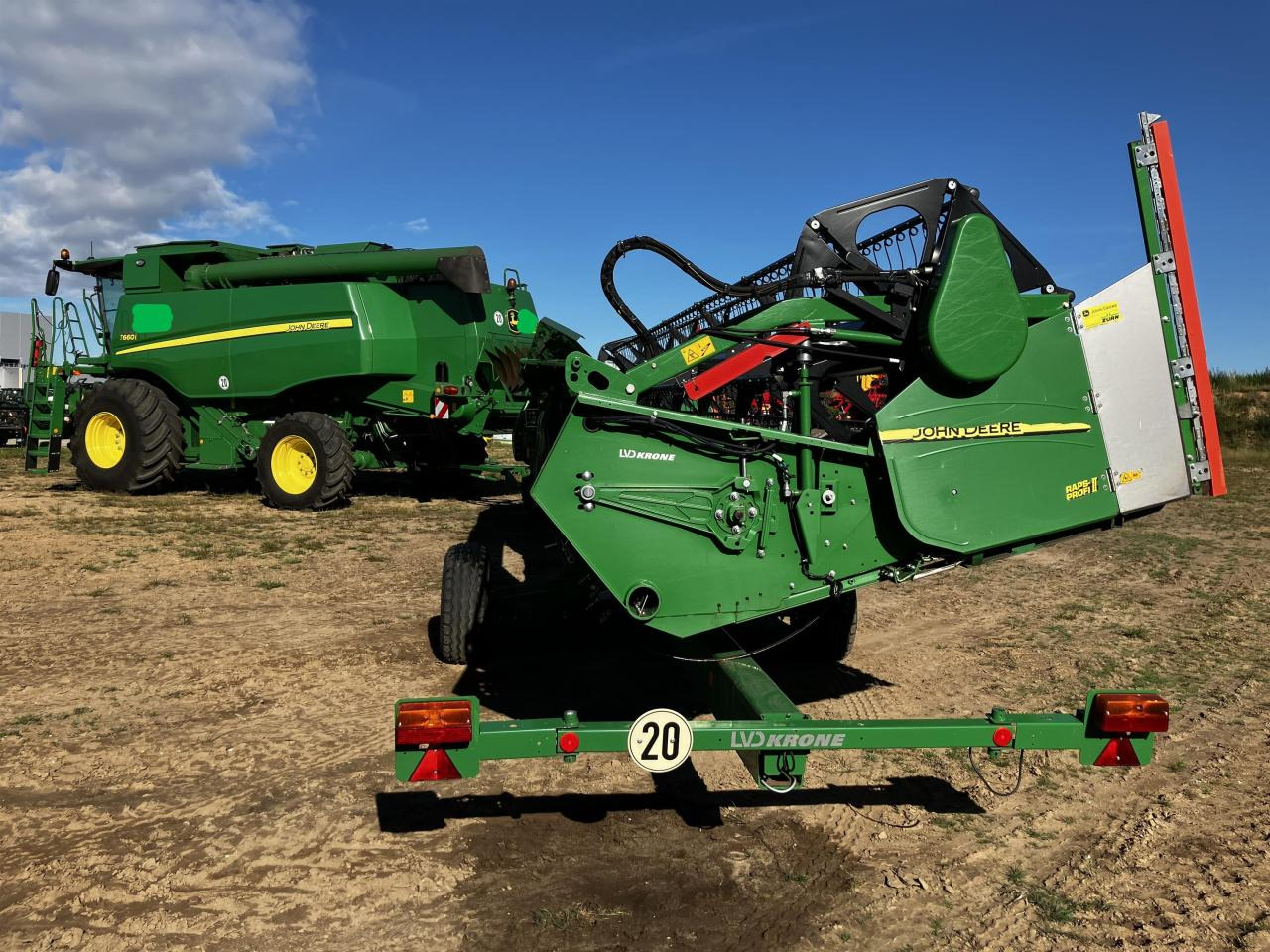 John Deere T660i - حصادة موحَّدة: صورة 5 John Deere T660i - حصادة موحَّدة: صورة 5