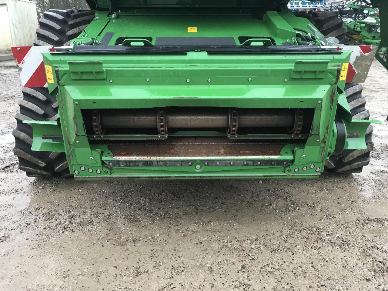 John Deere T670 - حصادة موحَّدة: صورة 4 John Deere T670 - حصادة موحَّدة: صورة 4