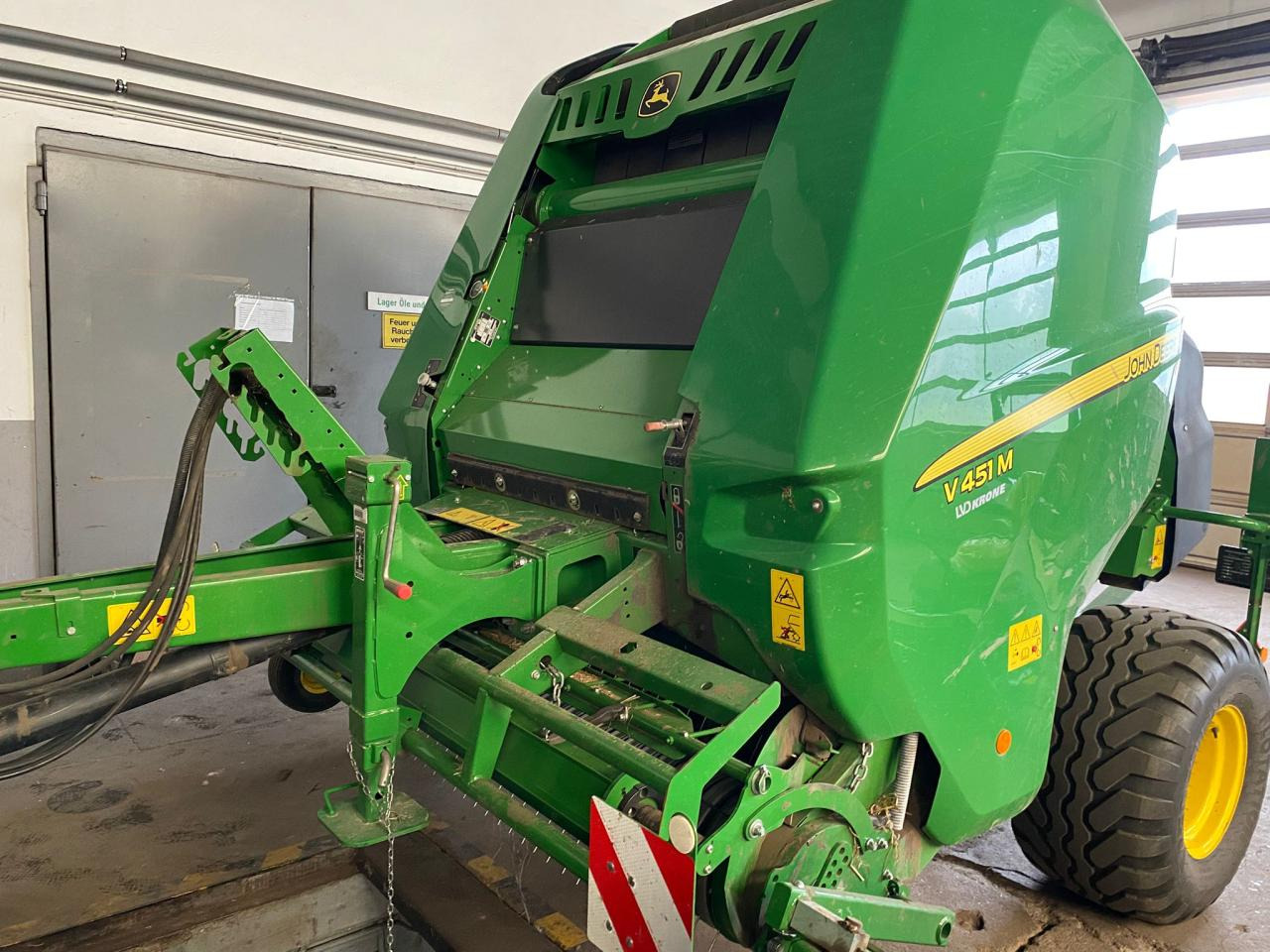 John Deere V451M MaxiCut 13 - مكنة: صورة 1 John Deere V451M MaxiCut 13 - مكنة: صورة 1