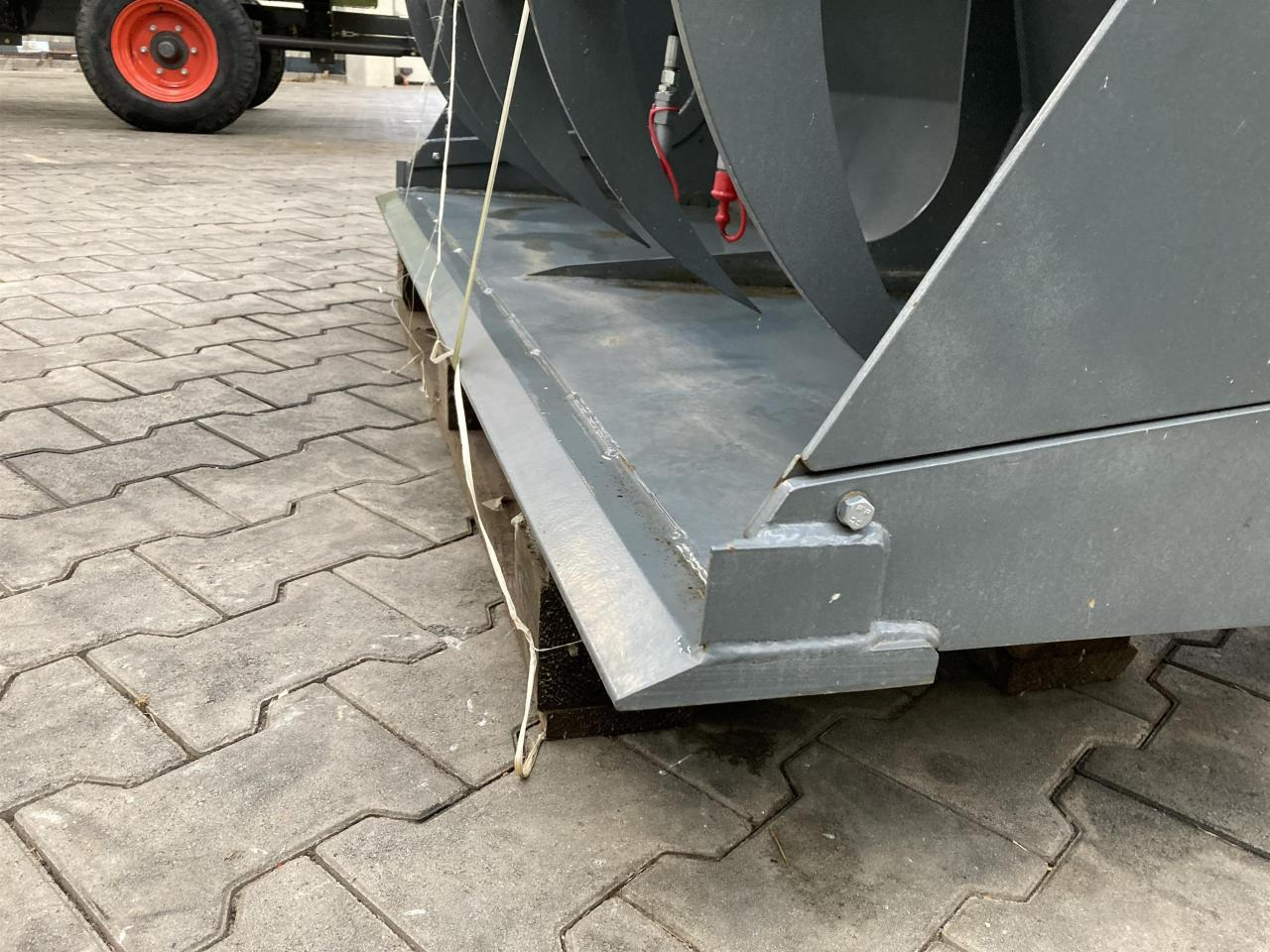 Kramer 1600 mm Silagebeißschaufel - رافعة أمامية للجرار: صورة 3 Kramer 1600 mm Silagebeißschaufel - رافعة أمامية للجرار: صورة 3