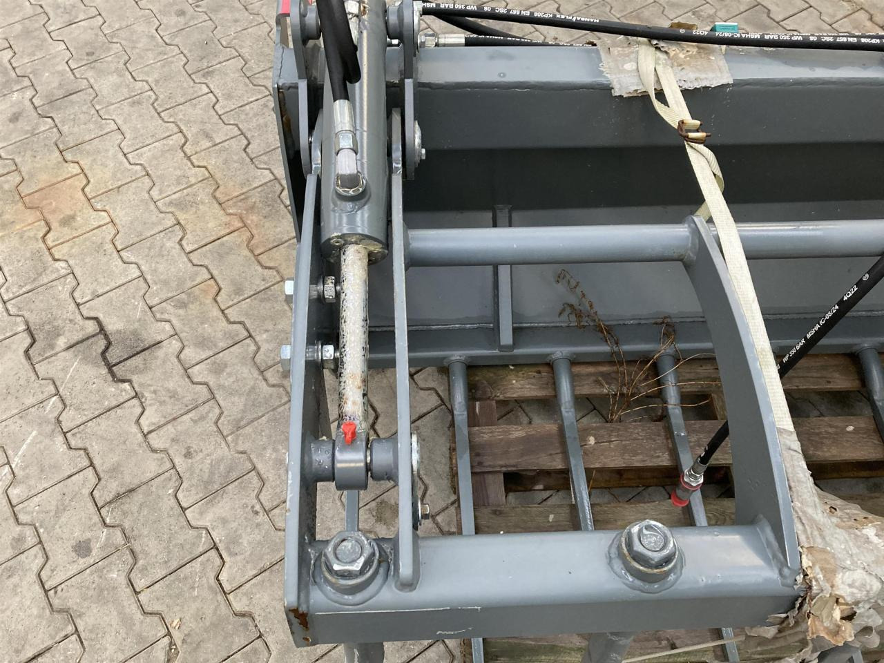 Kramer 1600 mm Vielzweckgabel - رافعة أمامية للجرار: صورة 4 Kramer 1600 mm Vielzweckgabel - رافعة أمامية للجرار: صورة 4