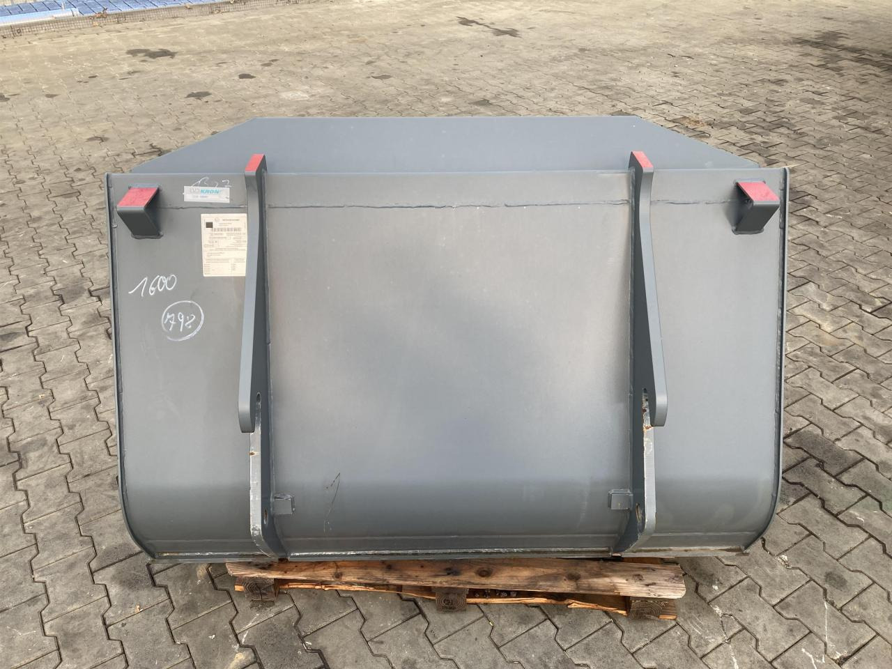 Kramer 1600 mm - بكت: صورة 3 Kramer 1600 mm - بكت: صورة 3