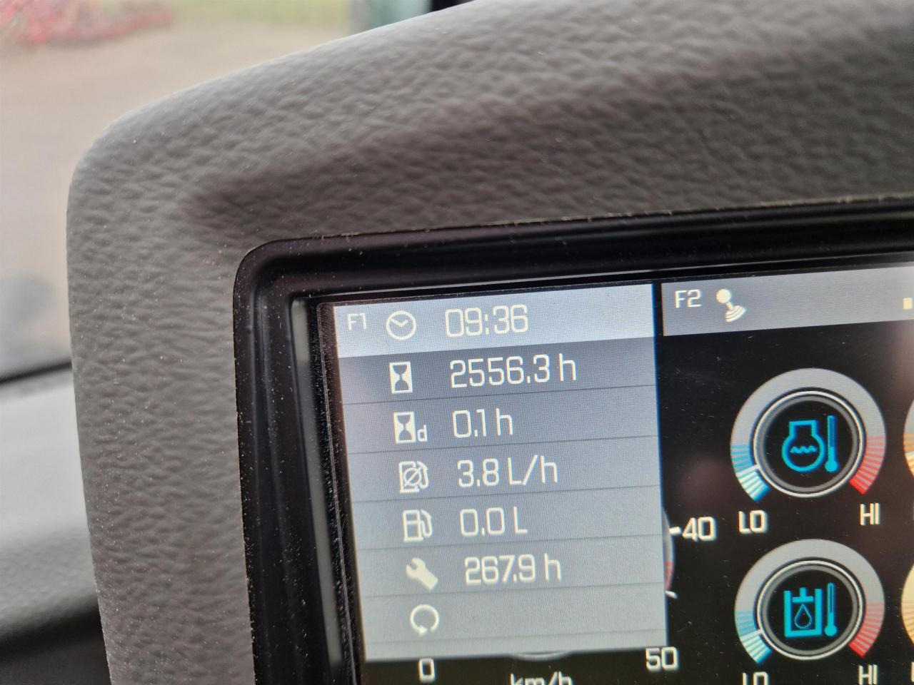 رافعة تلسكوبية Kramer KT557: صورة 14