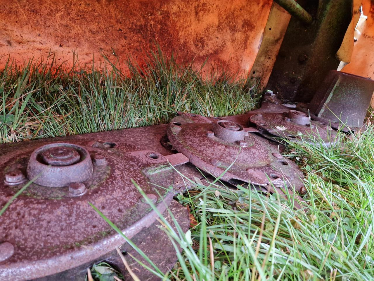 Krone AM 243S - جزازة العشب: صورة 4 Krone AM 243S - جزازة العشب: صورة 4