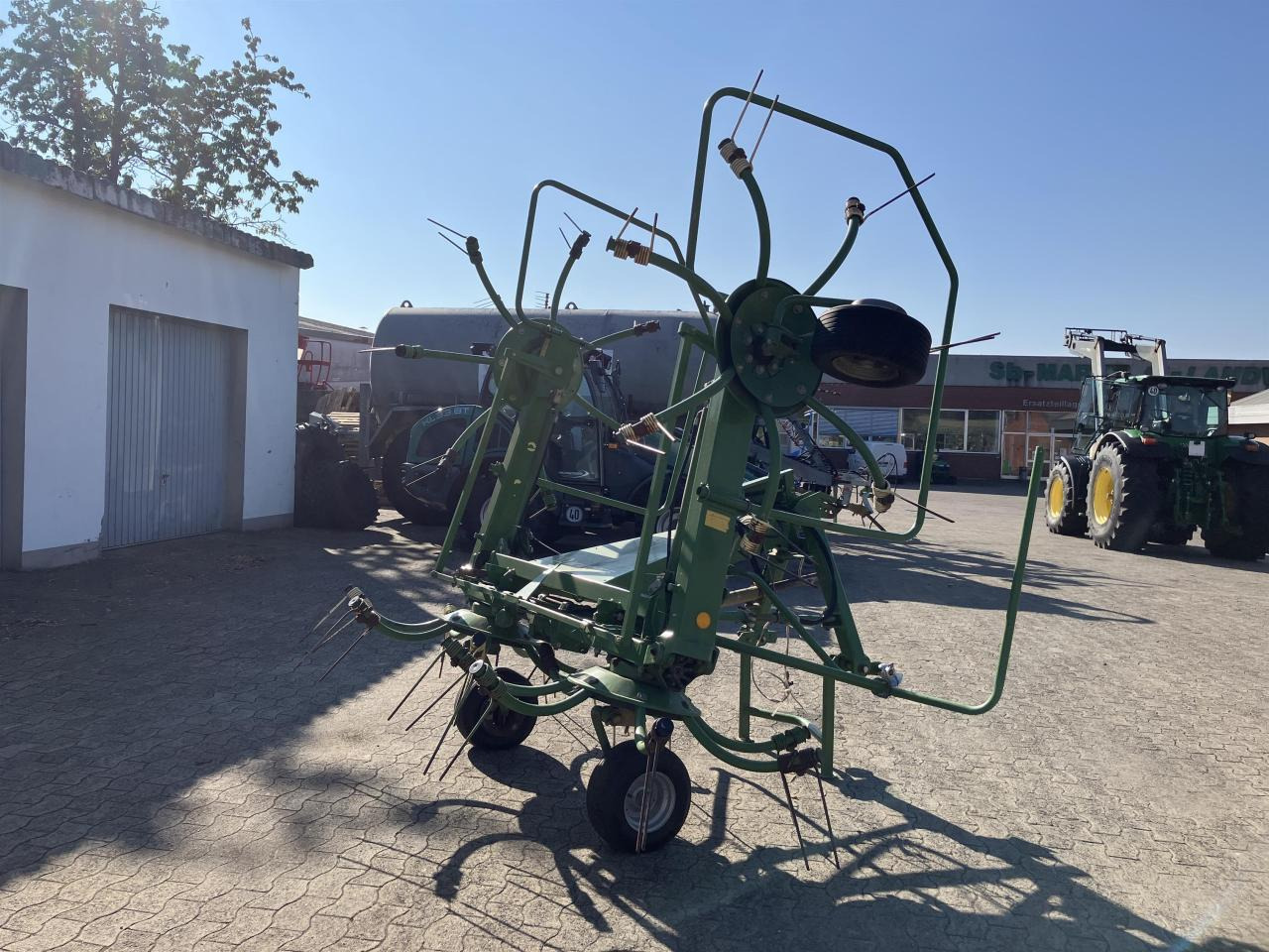 Krone KW 5.52/4x7 - آلة تيبيس العشب/ آلة جمع العشب: صورة 4 Krone KW 5.52/4x7 - آلة تيبيس العشب/ آلة جمع العشب: صورة 4