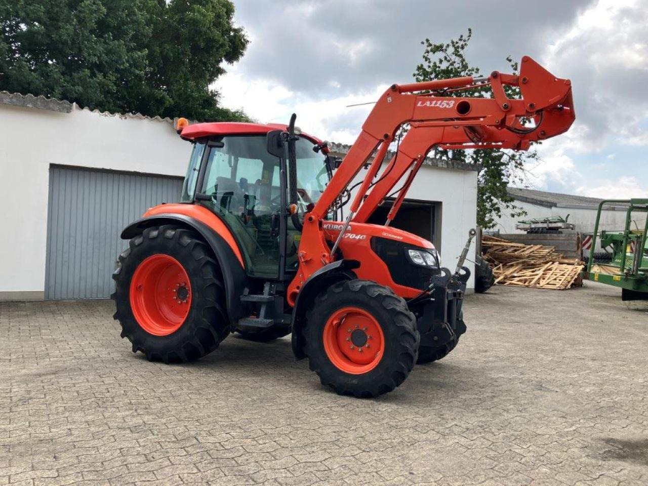 Kubota 7040 Hydro-Shift - جرار: صورة 2 Kubota 7040 Hydro-Shift - جرار: صورة 2