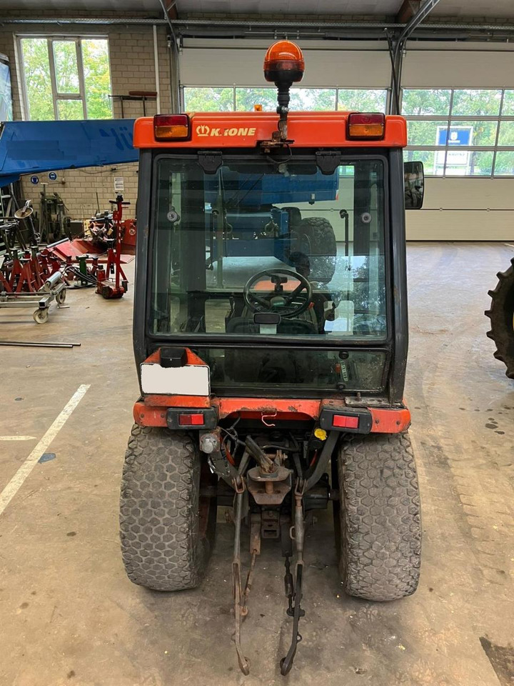 Kubota B2110 - جرار البلدية: صورة 3 Kubota B2110 - جرار البلدية: صورة 3