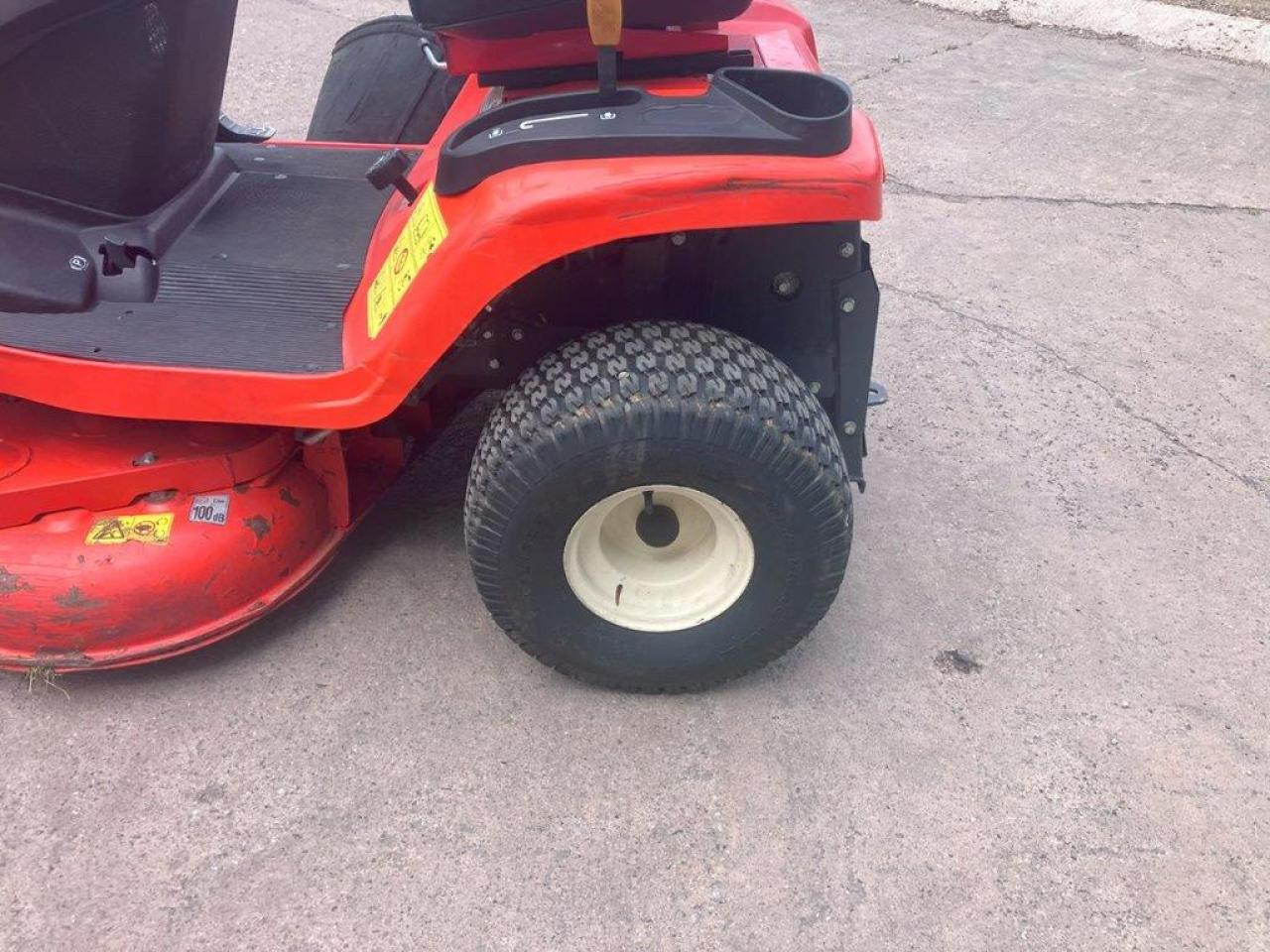 Kubota GR1600-ID-II - جزازة أعشاب الحدائق: صورة 5 Kubota GR1600-ID-II - جزازة أعشاب الحدائق: صورة 5