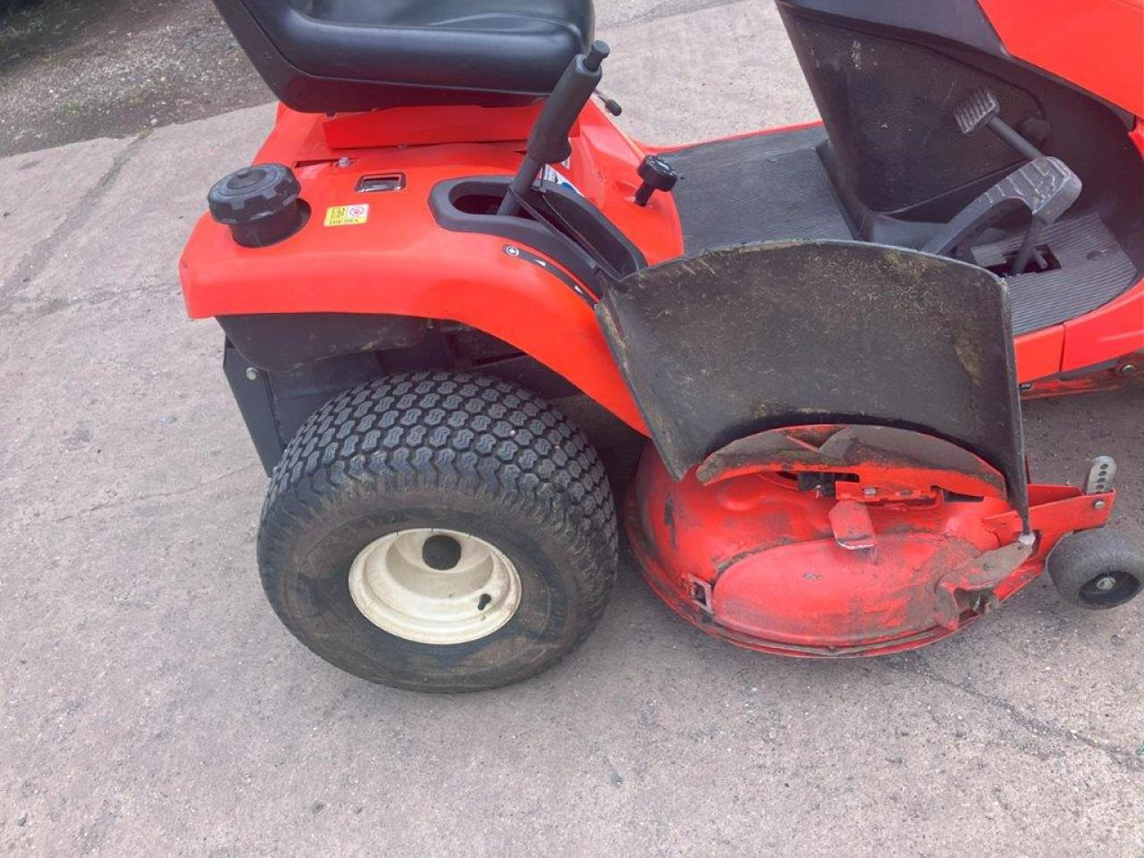 Kubota GR1600-ID-II - جزازة أعشاب الحدائق: صورة 4 Kubota GR1600-ID-II - جزازة أعشاب الحدائق: صورة 4