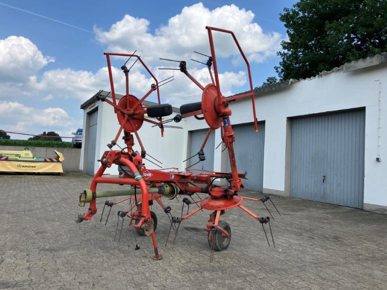 Kuhn GF 5001 MH - آلة تيبيس العشب/ آلة جمع العشب: صورة 5 Kuhn GF 5001 MH - آلة تيبيس العشب/ آلة جمع العشب: صورة 5