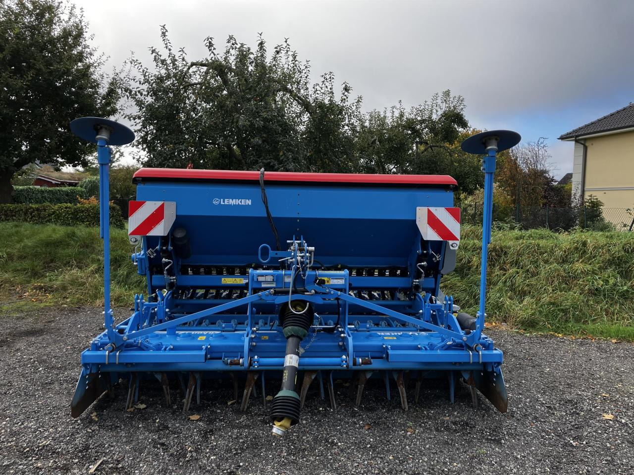 Lemken Saphir 9/300 - آلة البذر: صورة 1 Lemken Saphir 9/300 - آلة البذر: صورة 1