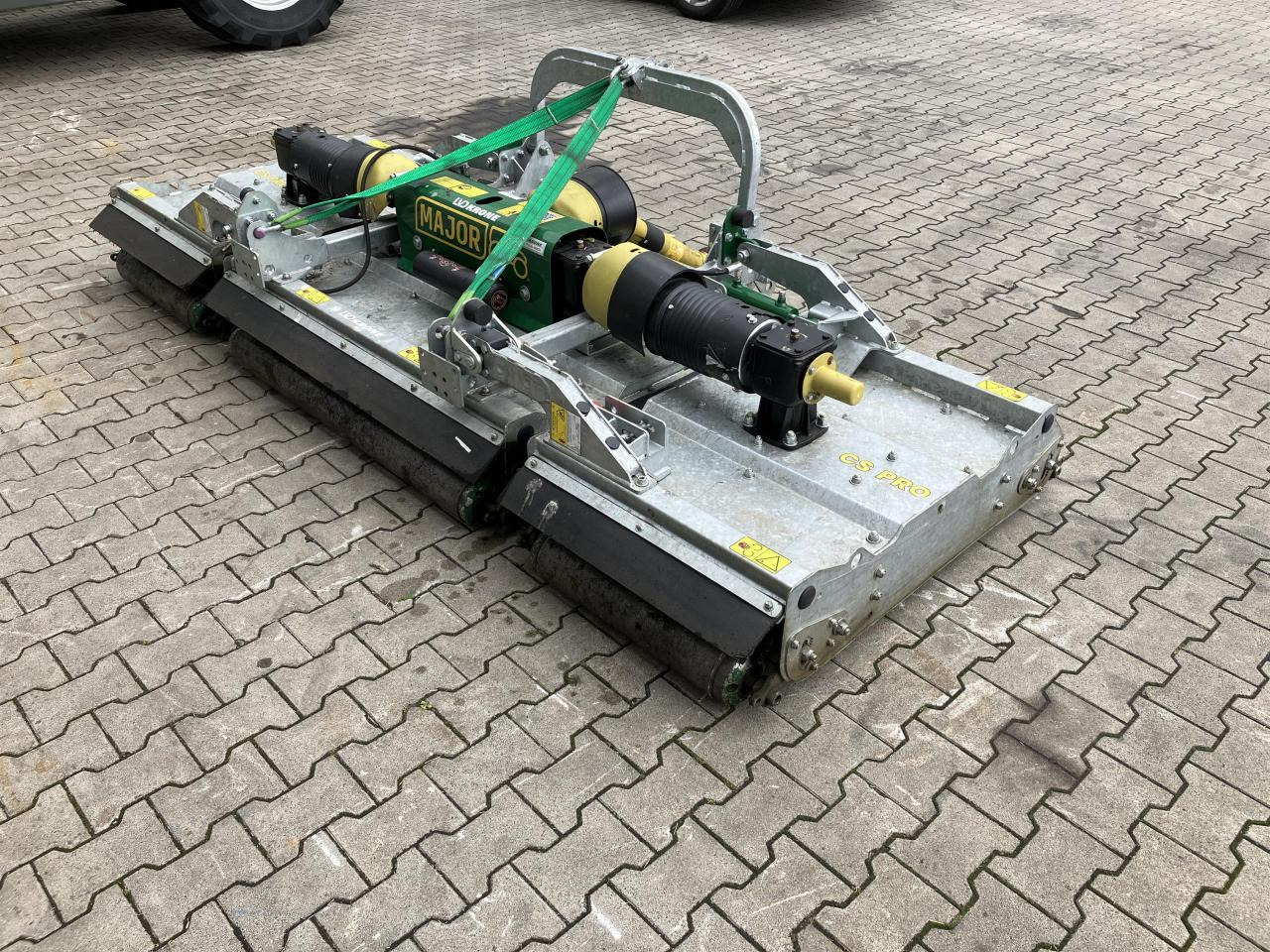 Major MJ65-300 - جزازة أعشاب الحدائق: صورة 2 Major MJ65-300 - جزازة أعشاب الحدائق: صورة 2