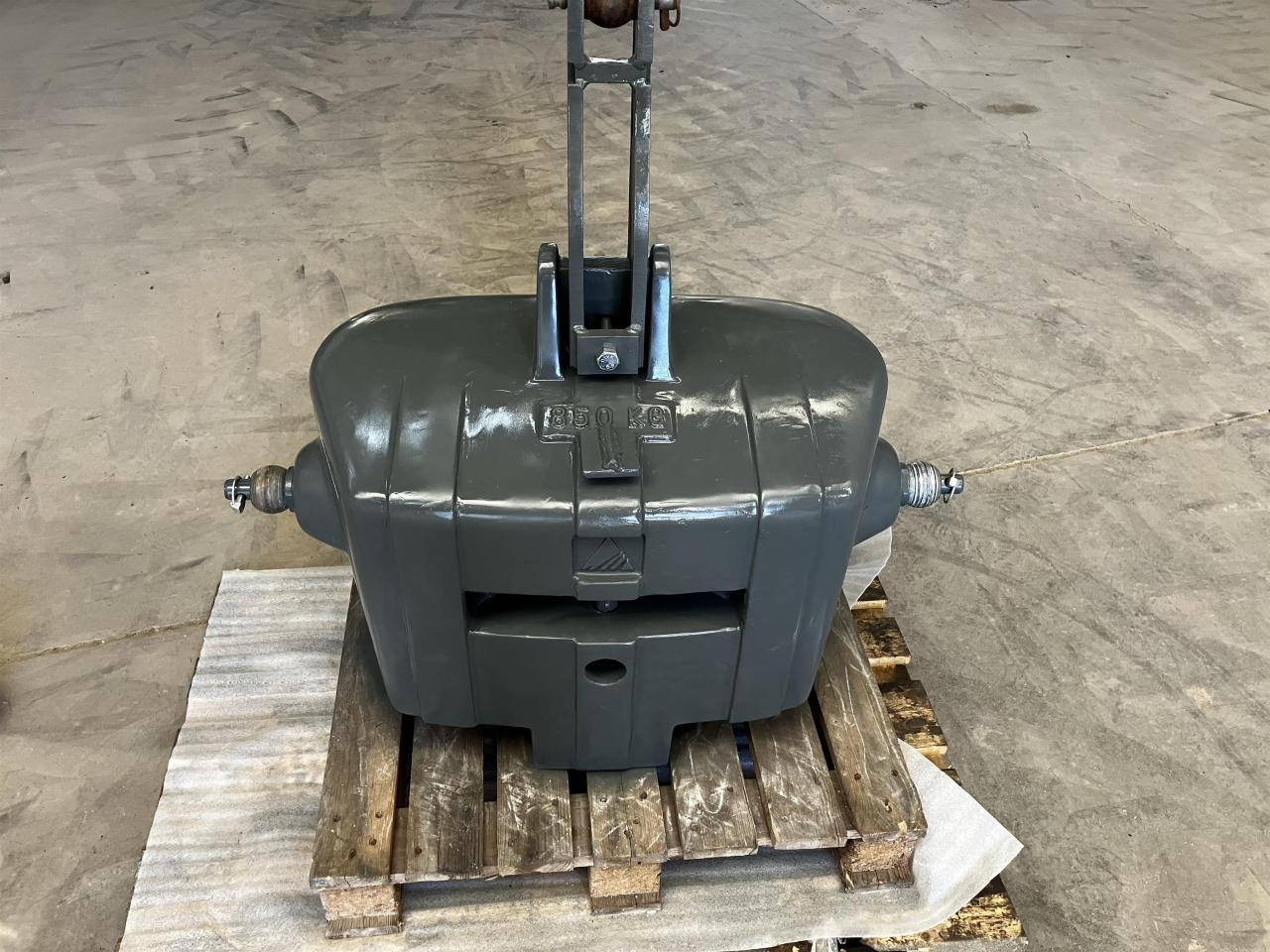 Massey Ferguson MF 850 kg - ملحق: صورة 2 Massey Ferguson MF 850 kg - ملحق: صورة 2