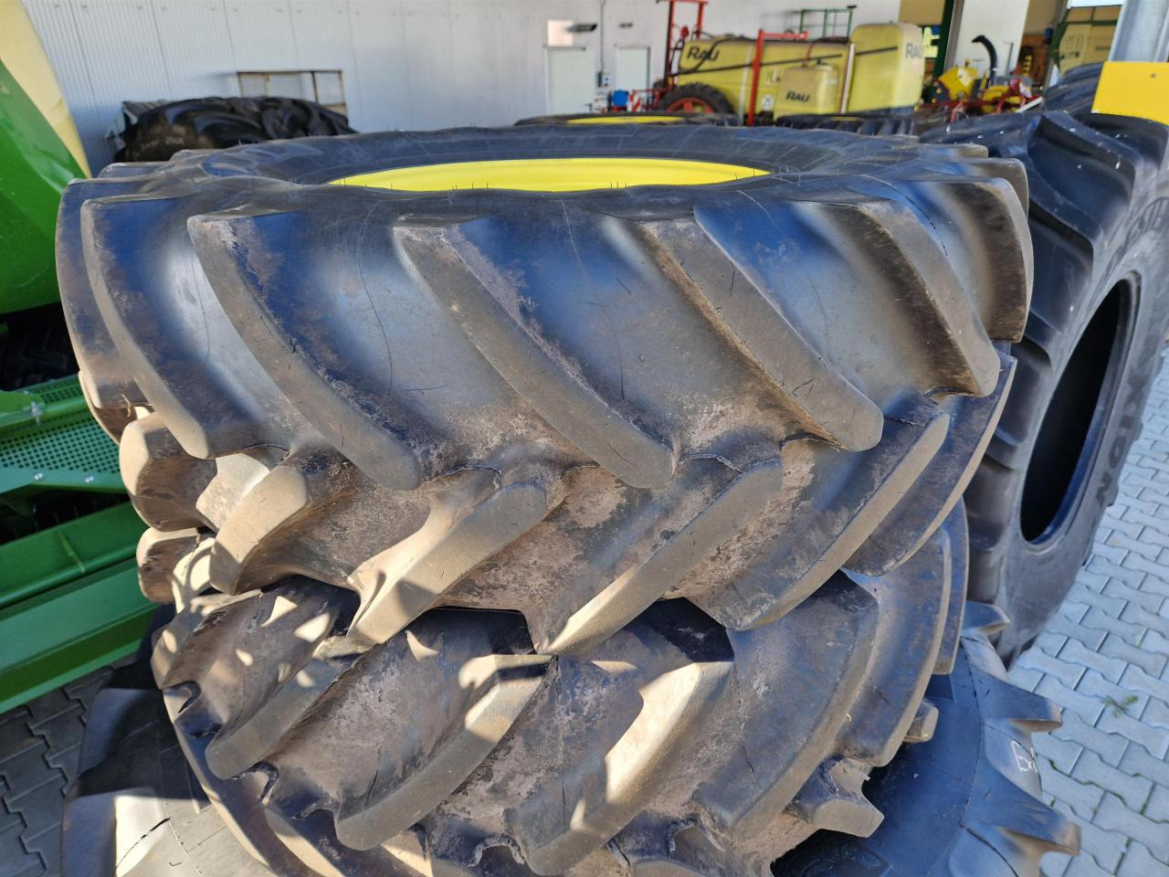 Michelin 420/70R24 - إطارات - الآلات الزراعية: صورة 1 Michelin 420/70R24 - إطارات - الآلات الزراعية: صورة 1