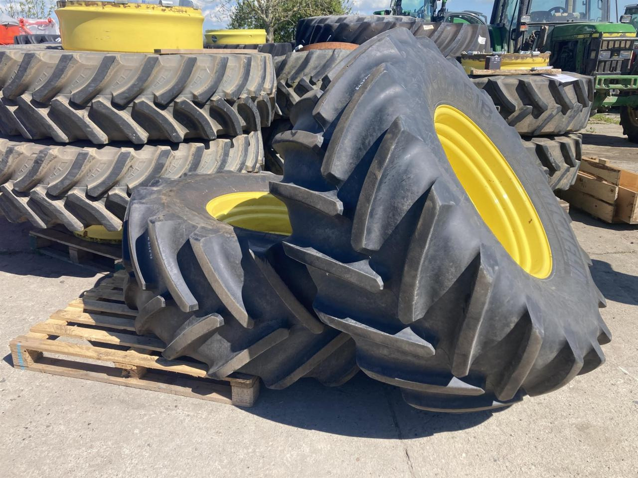 Michelin 600/70R30 - إطارات - الآلات الزراعية: صورة 1 Michelin 600/70R30 - إطارات - الآلات الزراعية: صورة 1