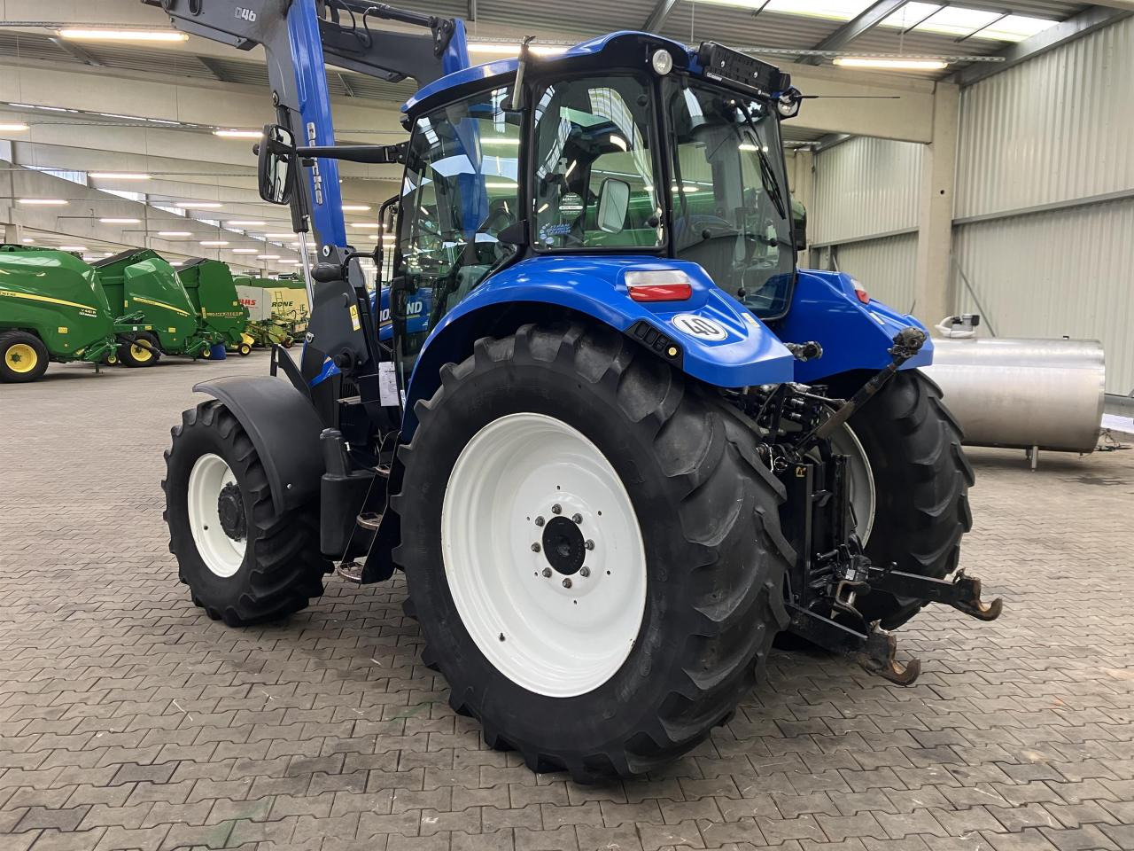 New Holland T 5.105 - جرار: صورة 5 New Holland T 5.105 - جرار: صورة 5