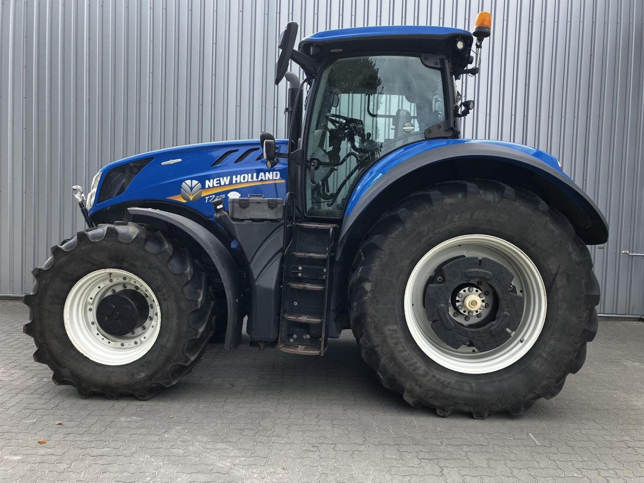 New Holland T7.275 - جرار: صورة 1 New Holland T7.275 - جرار: صورة 1