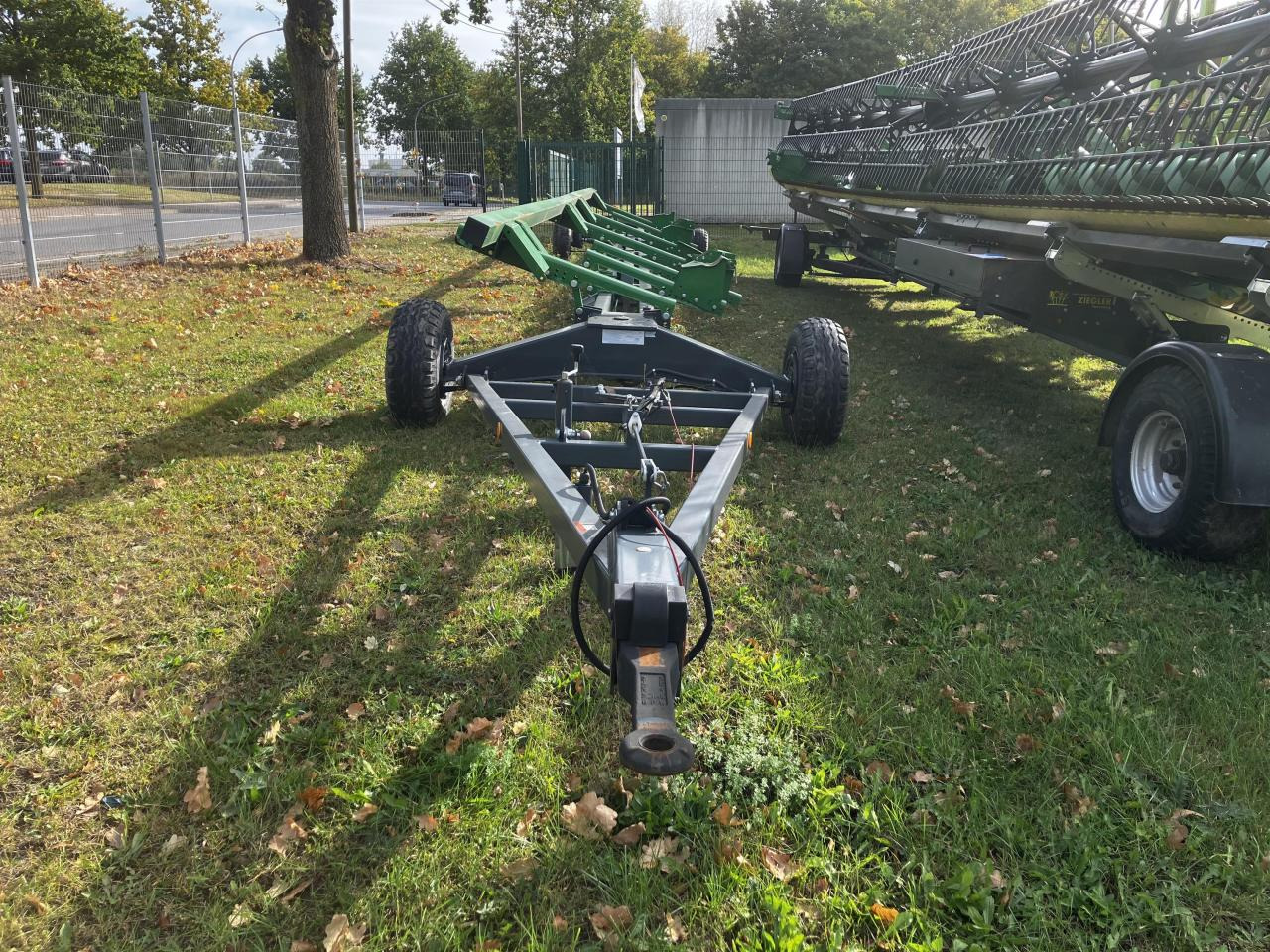 TAM Leguan Quattro 45ft - حصادة برأس ملحق: صورة 3 TAM Leguan Quattro 45ft - حصادة برأس ملحق: صورة 3