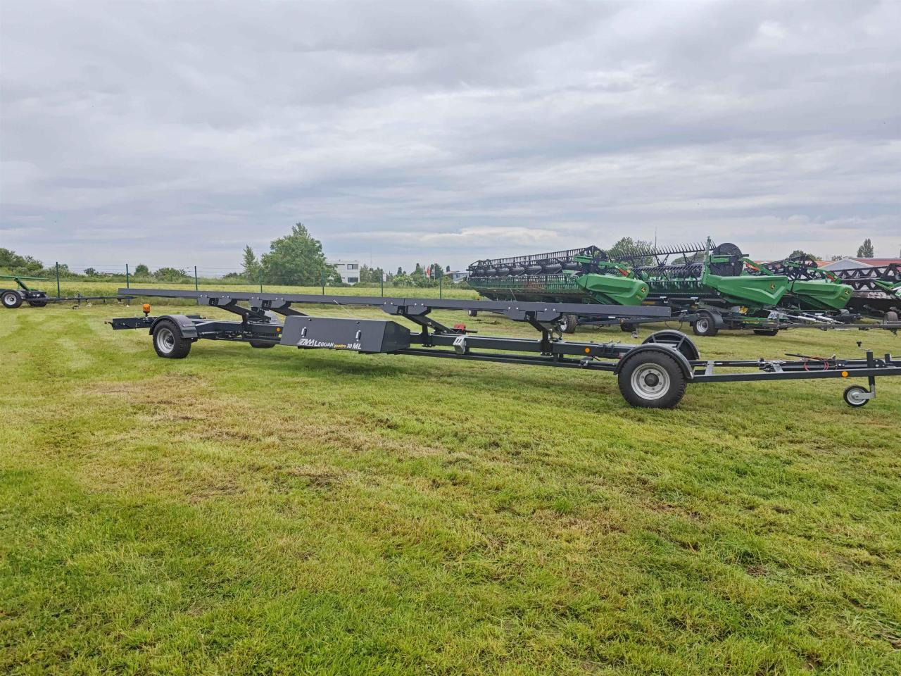 TAM Leguan Quattro ML 30ft - حصادة برأس ملحق: صورة 2 TAM Leguan Quattro ML 30ft - حصادة برأس ملحق: صورة 2