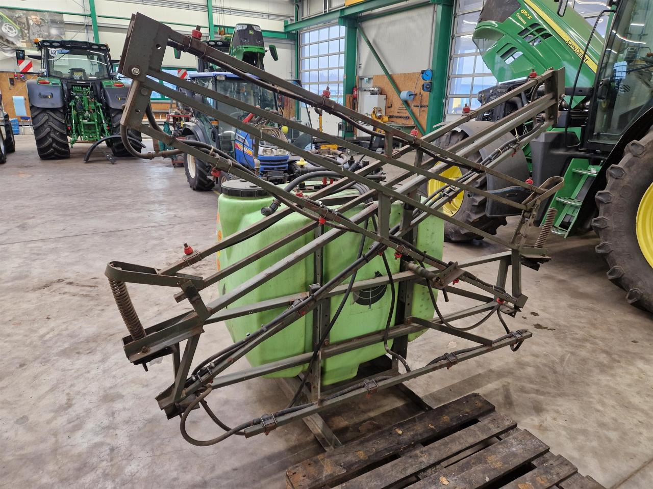 Tecnoma 800 Liter - بخاخ مركب على الجرار: صورة 3 Tecnoma 800 Liter - بخاخ مركب على الجرار: صورة 3