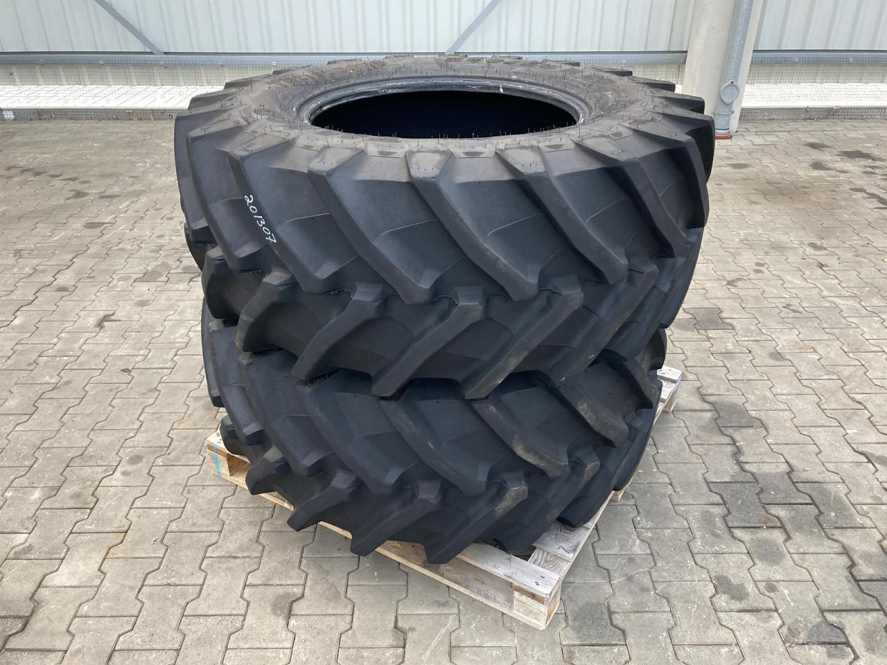 Trelleborg 540/65R28 - إطارات - الآلات الزراعية: صورة 1 Trelleborg 540/65R28 - إطارات - الآلات الزراعية: صورة 1