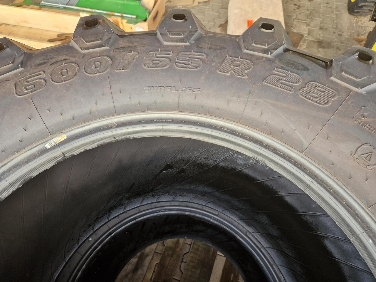 Trelleborg 600/65R28 - إطارات - الآلات الزراعية: صورة 2 Trelleborg 600/65R28 - إطارات - الآلات الزراعية: صورة 2