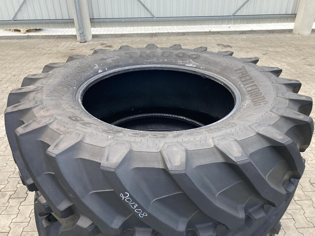 Trelleborg 650/65R38 - إطارات - الآلات الزراعية: صورة 2 Trelleborg 650/65R38 - إطارات - الآلات الزراعية: صورة 2