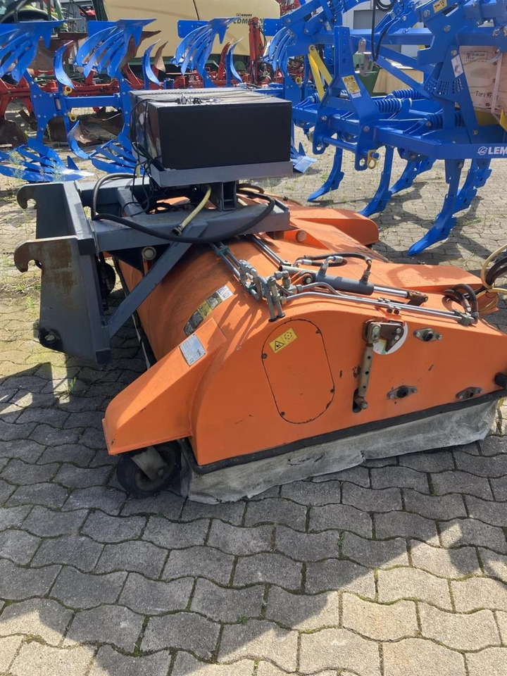 Tuchel Exclusiv 200 HG - مكنسة: صورة 2 Tuchel Exclusiv 200 HG - مكنسة: صورة 2