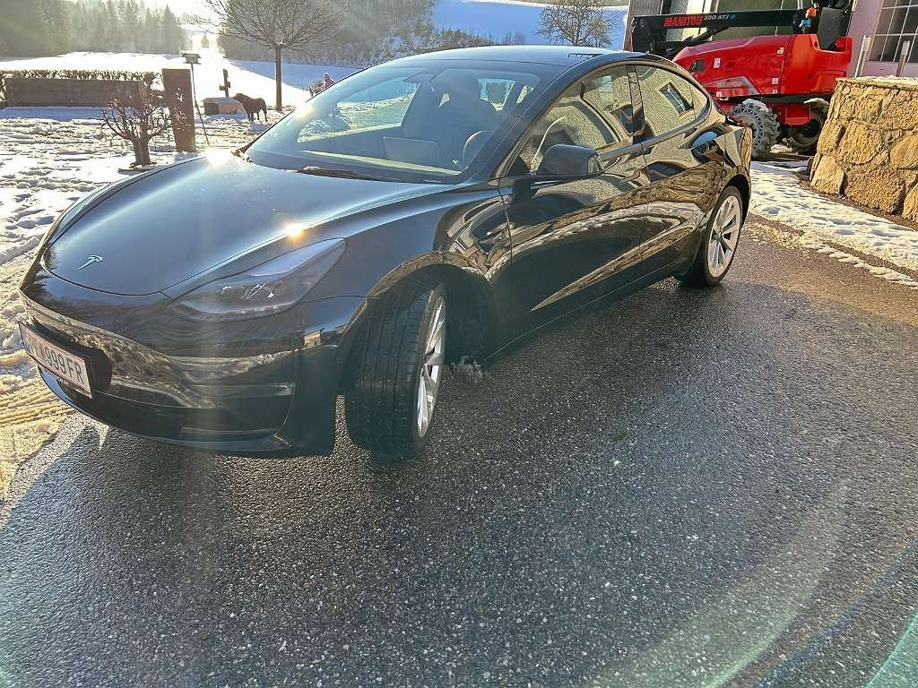 Tesla Model 3 Long Range Tesla Model 3 Long Range: صورة 15 Tesla Model 3 Long Range Tesla Model 3 Long Range: صورة 15