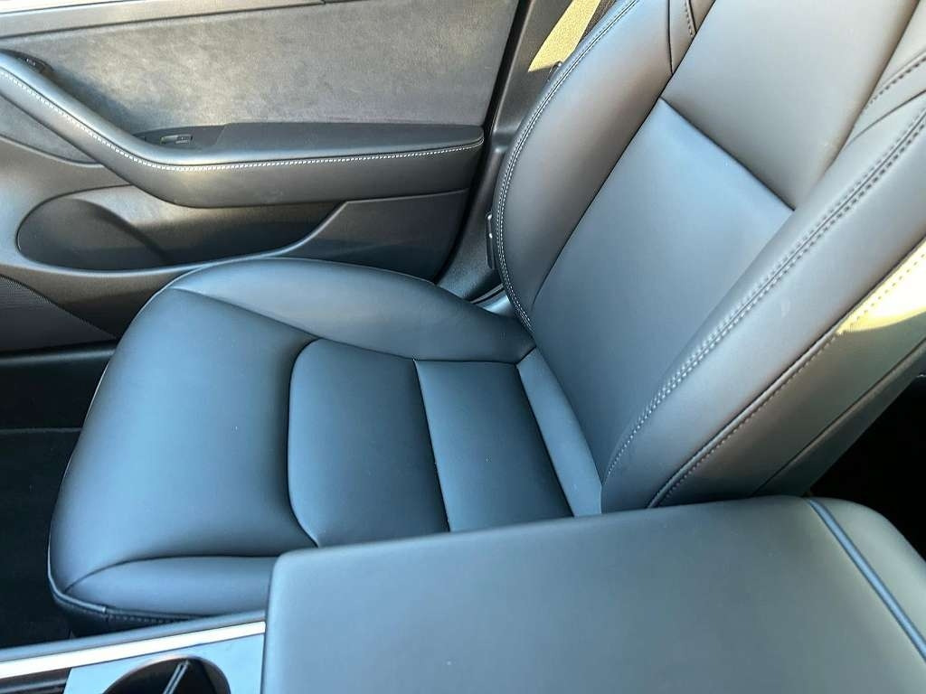 Tesla Model 3 Long Range Tesla Model 3 Long Range: صورة 18 Tesla Model 3 Long Range Tesla Model 3 Long Range: صورة 18